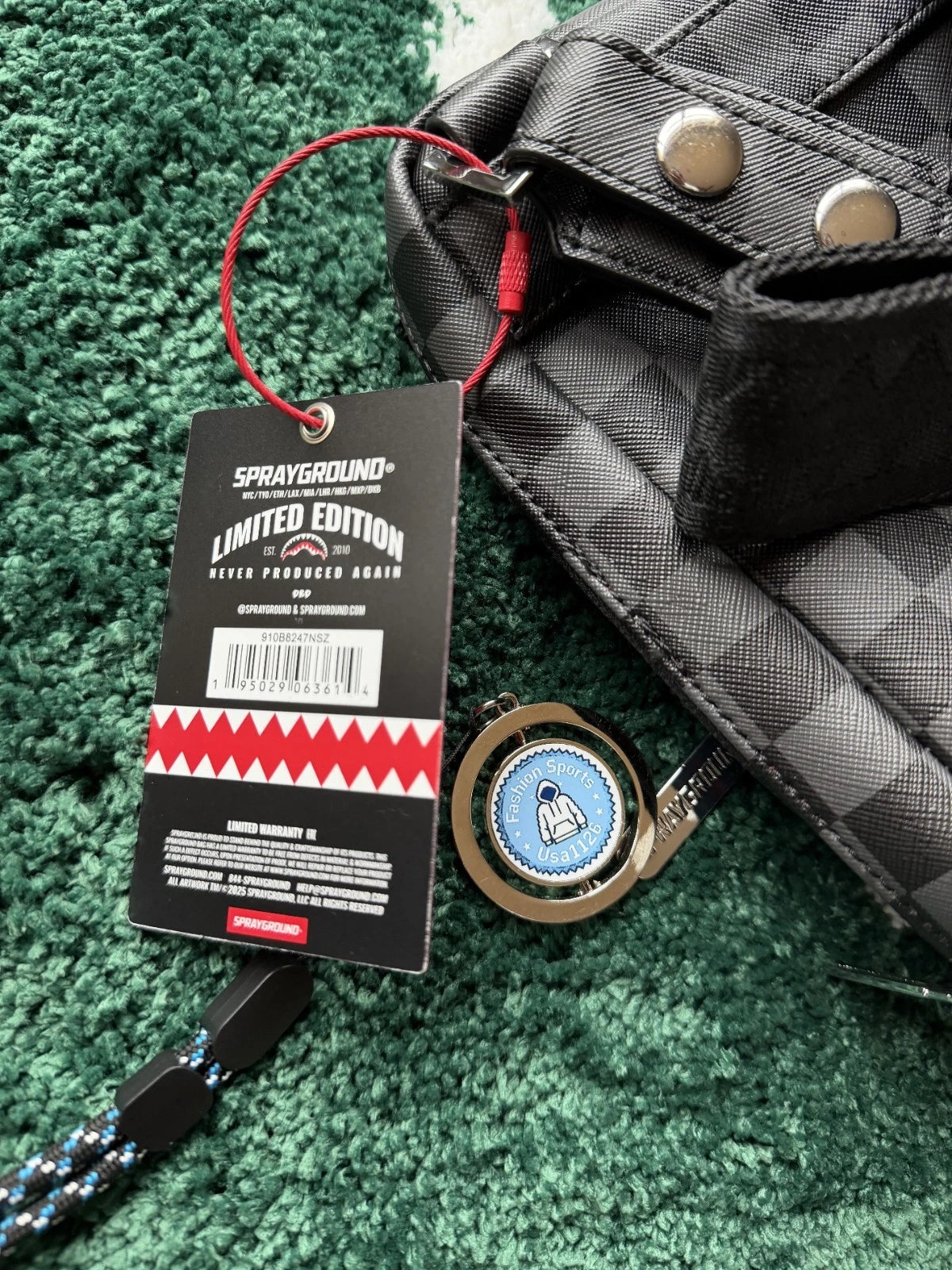 👹 B8247 unisex Sprayground Diamond Tear Shark OG Sling Bag