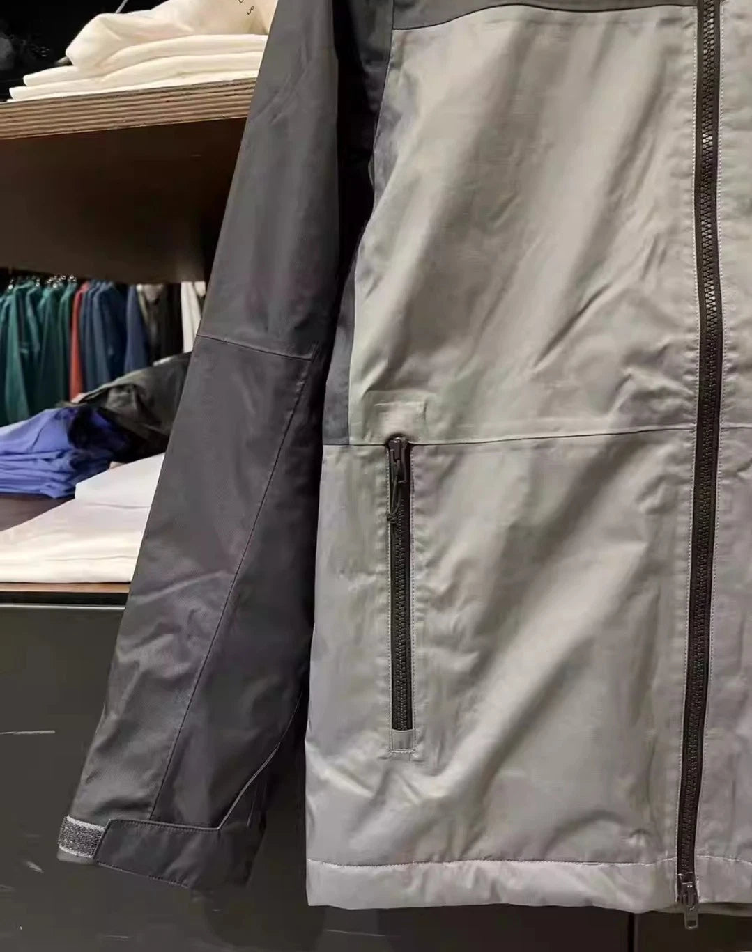 The North Face DryVent Jacket TNF Windproof, Waterproof NF0A7V7C4EN $ 320 🔥